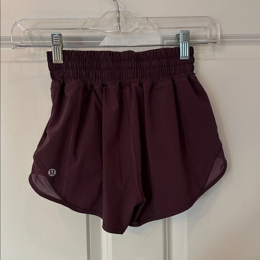 Lululemon Athletica Hotty Hot Shorts - Picture 2 of 5